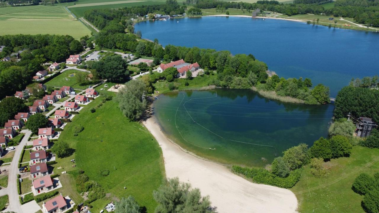 Vakantiepark 't Broeckhuys Hotel Ewijk Bagian luar foto