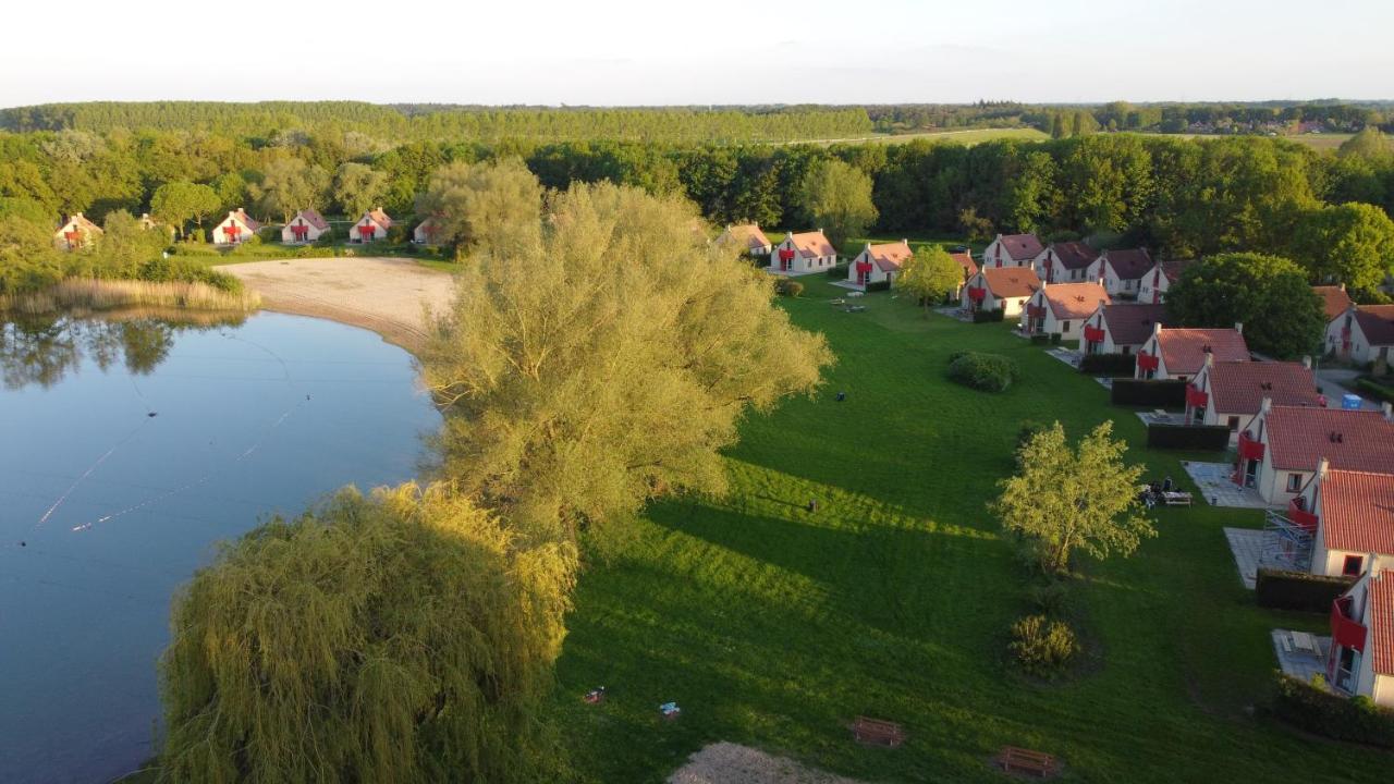 Vakantiepark 't Broeckhuys Hotel Ewijk Bagian luar foto
