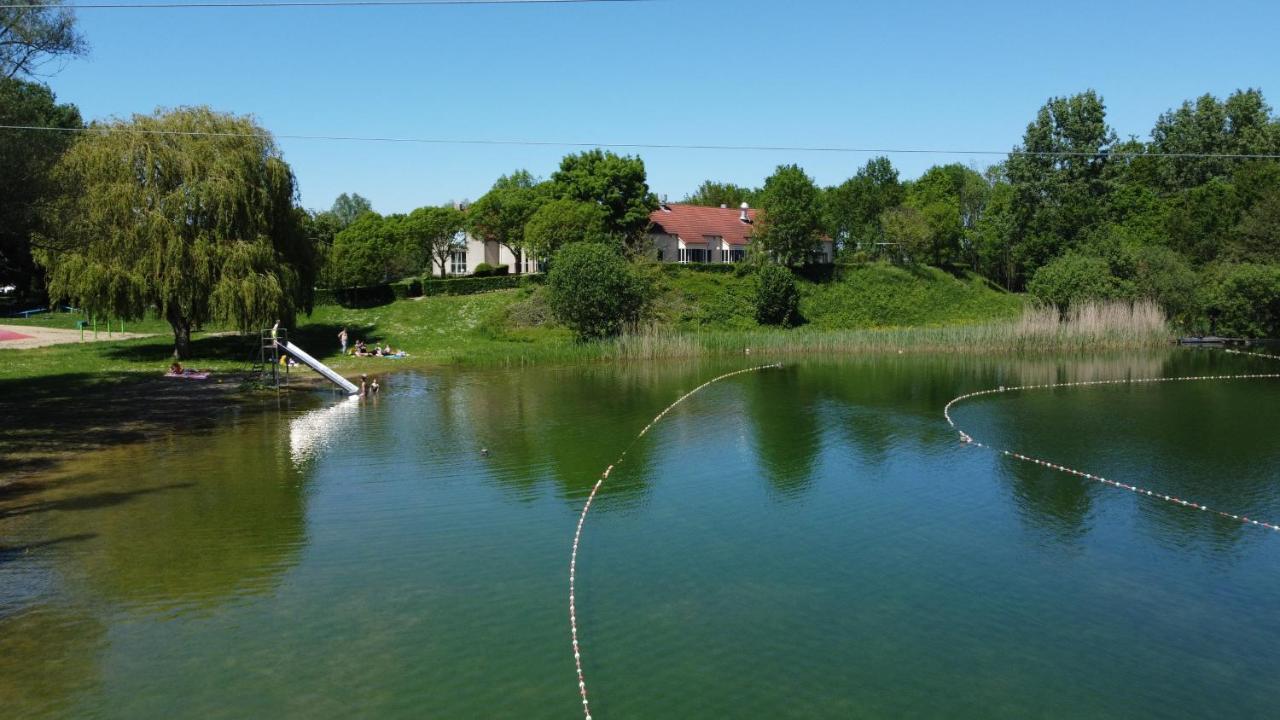 Vakantiepark 't Broeckhuys Hotel Ewijk Bagian luar foto