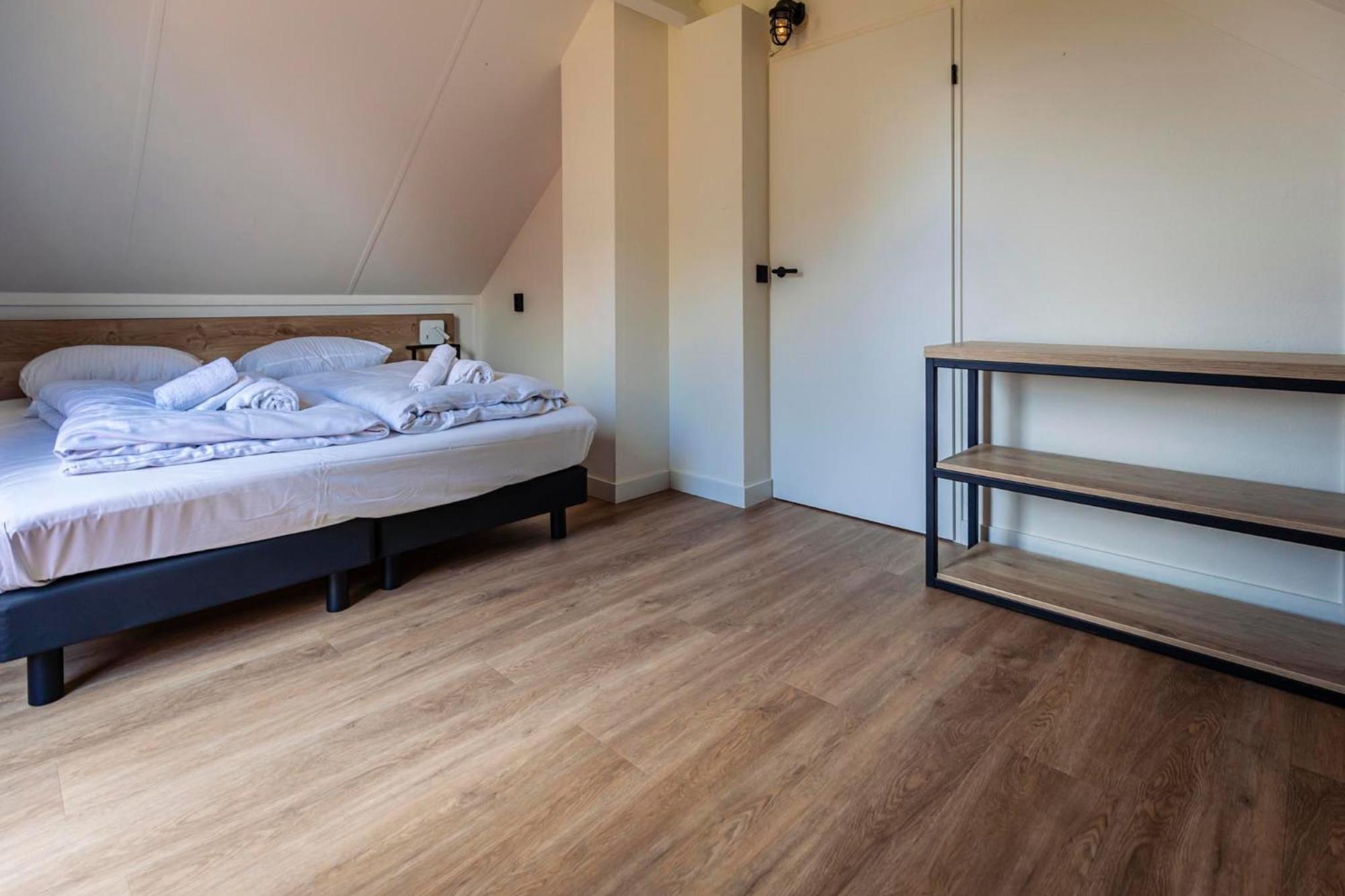 Vakantiepark 't Broeckhuys Hotel Ewijk Ruang foto